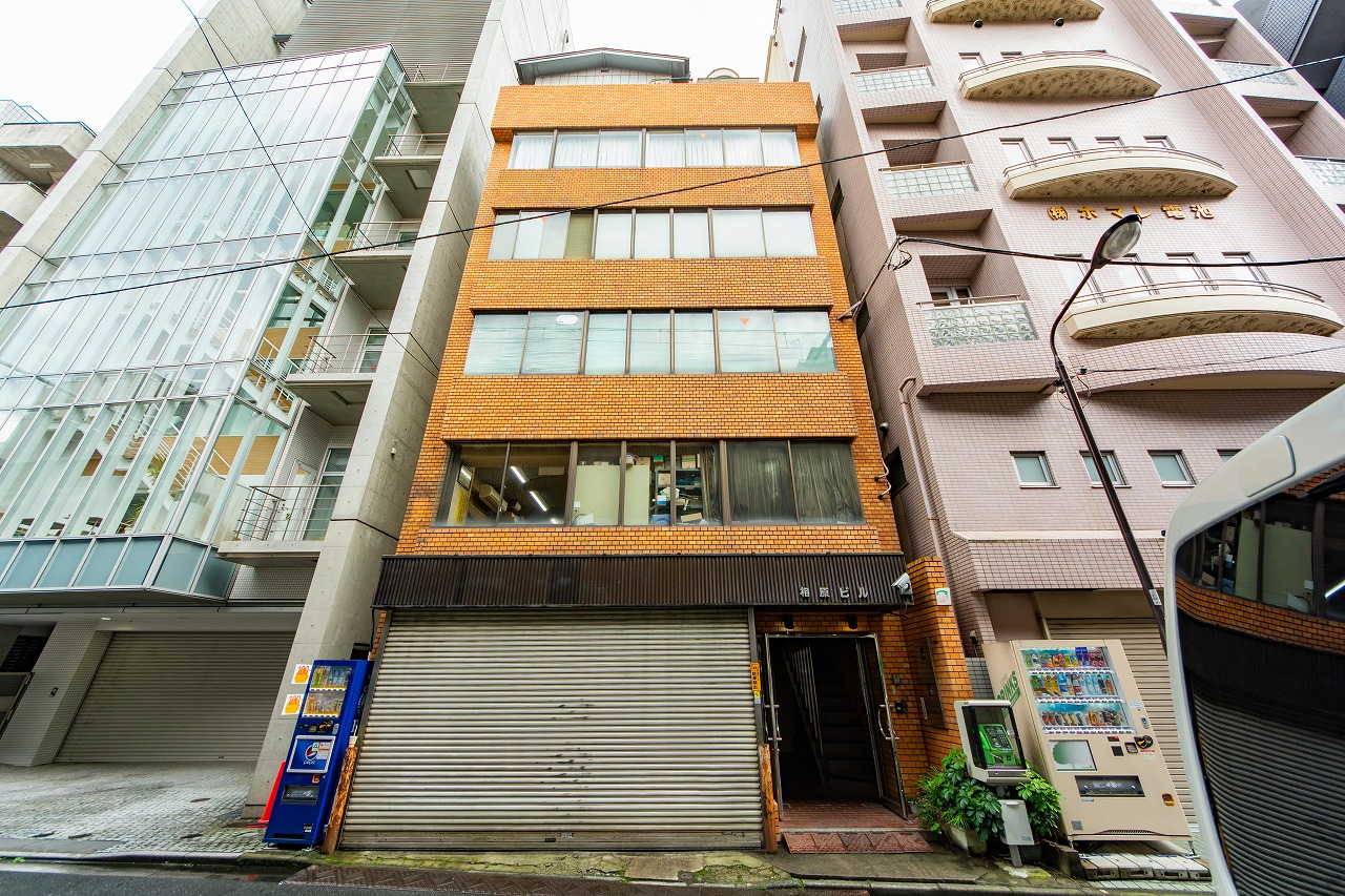 事務所外観・内観
